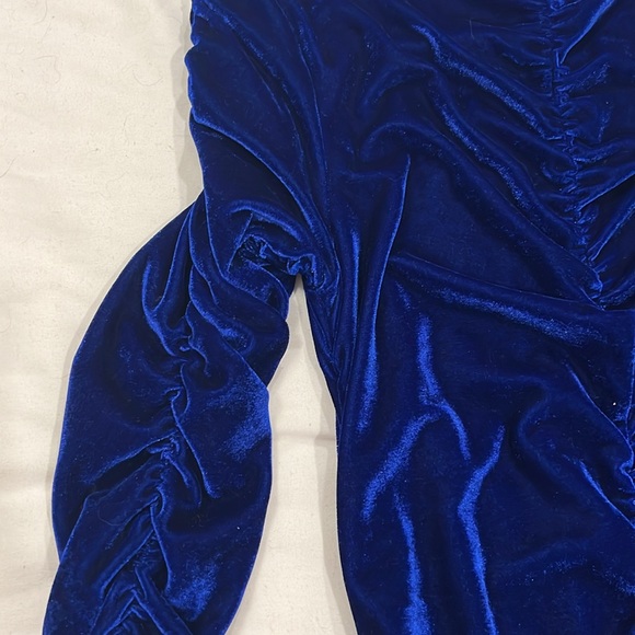 Blue Velvet Long Sleeve Midi Dress - Picture 3 of 5